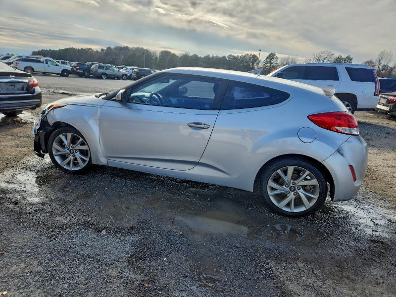 Фото 2 - HYUNDAI VELOSTER