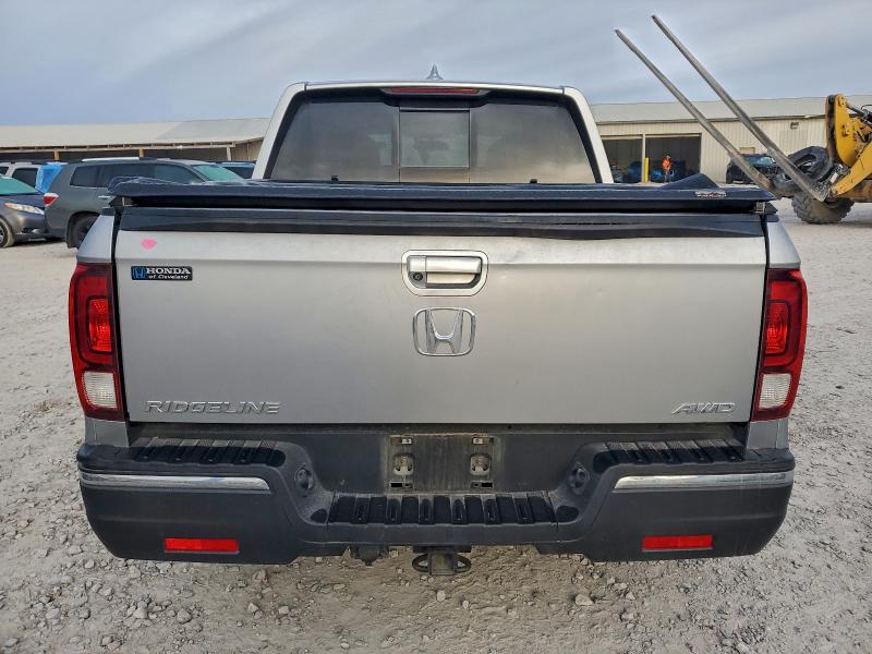 Фото 6 - HONDA RIDGELINE