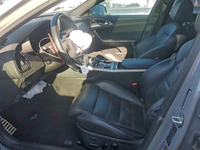 Фото 7 - KIA STINGER