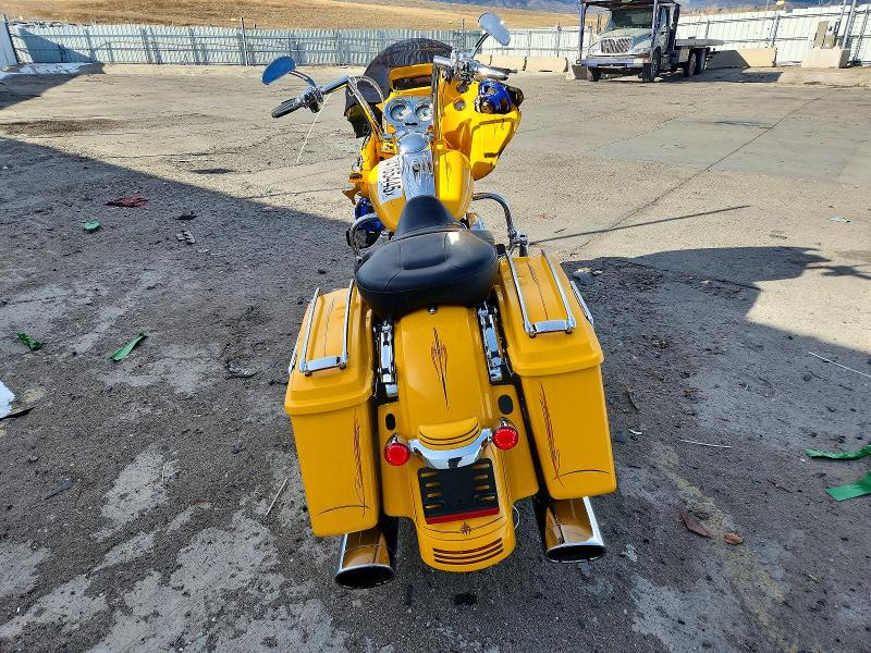 HARLEY-DAVIDSON FL 2012