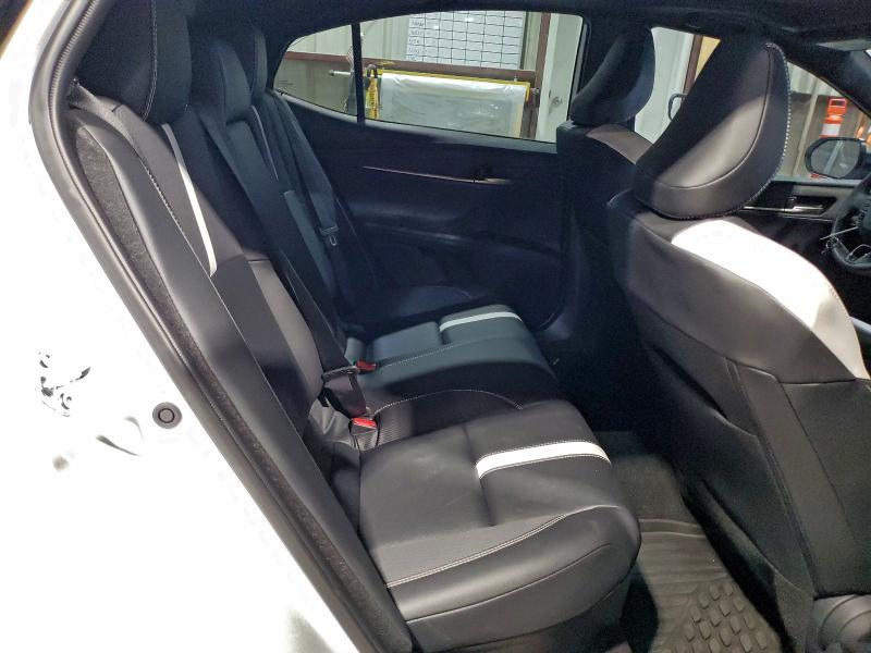 Фото 10 - TOYOTA CAMRY