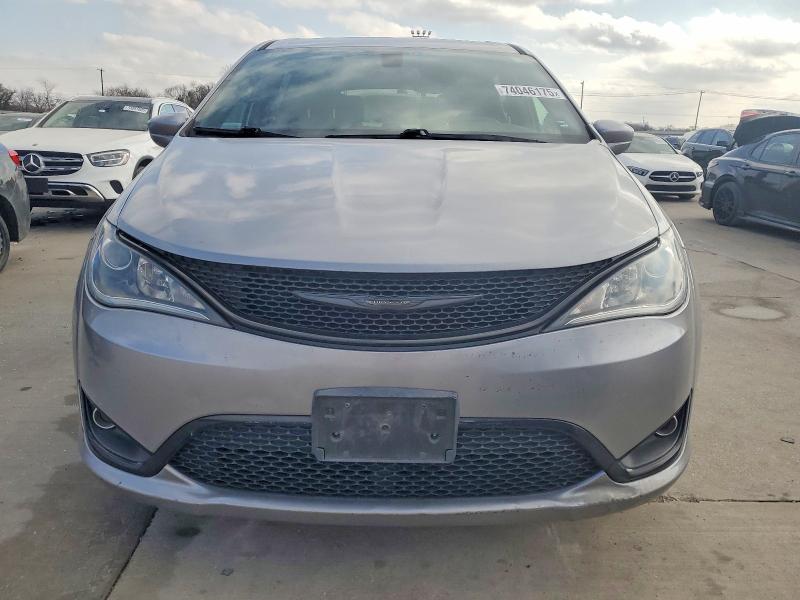 Фото 5 - CHRYSLER PACIFICA