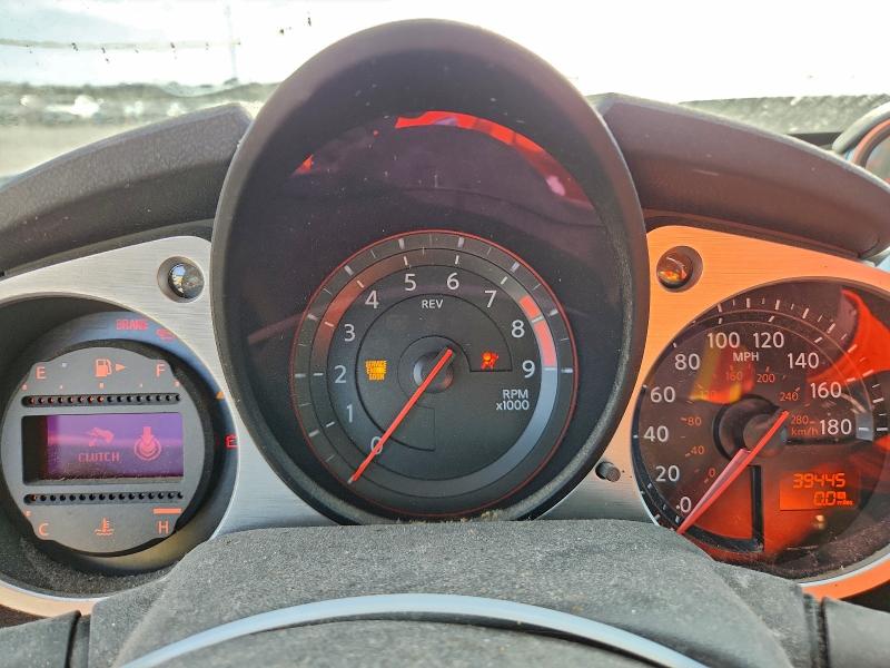 Фото 9 - NISSAN 370Z