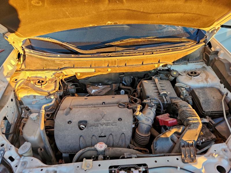 Фото 12 - MITSUBISHI OUTLANDER