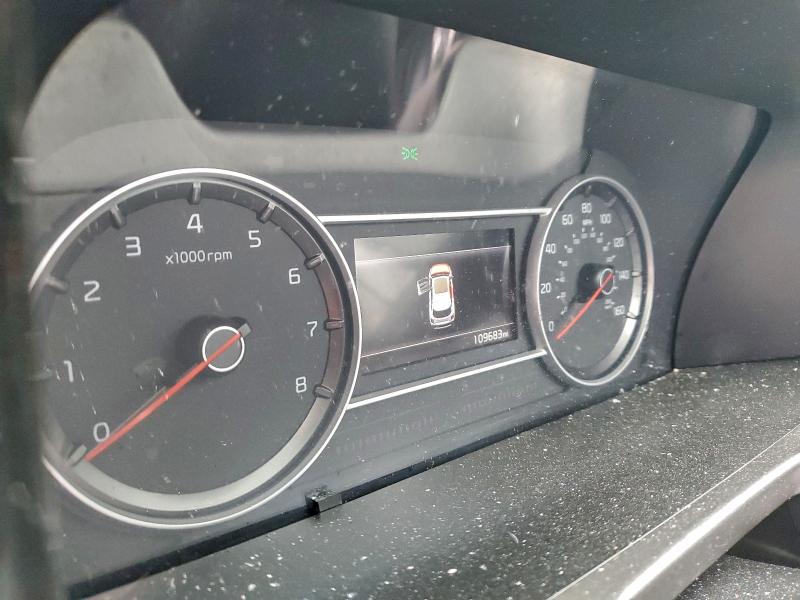 Фото 9 - KIA SORENTO