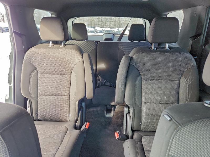 Фото 10 - CHEVROLET TRAVERSE