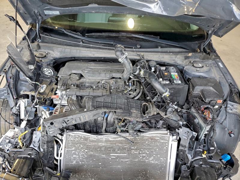 Фото 11 - HYUNDAI ELANTRA