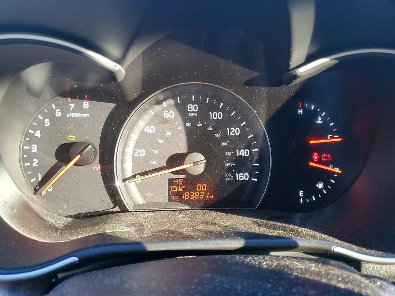 Фото 9 - KIA SORENTO