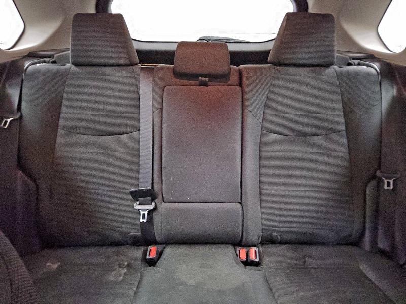 Фото 10 - TOYOTA RAV4