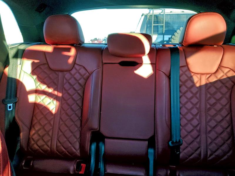 Фото 10 - AUDI SQ5