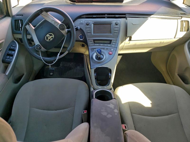 Фото 8 - TOYOTA PRIUS