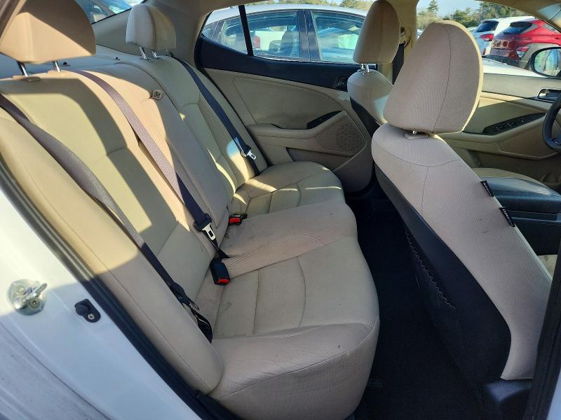 Фото 10 - KIA OPTIMA