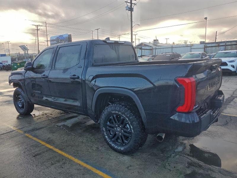 Фото 2 - TOYOTA TUNDRA