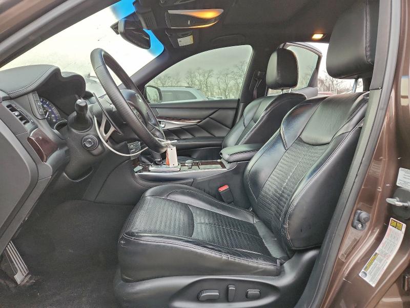 Фото 7 - INFINITI Q70