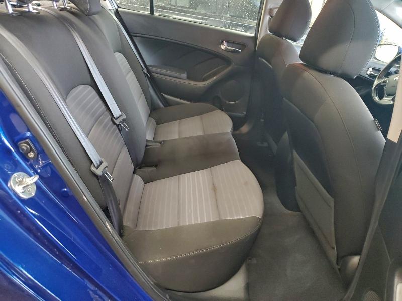 Фото 10 - KIA FORTE