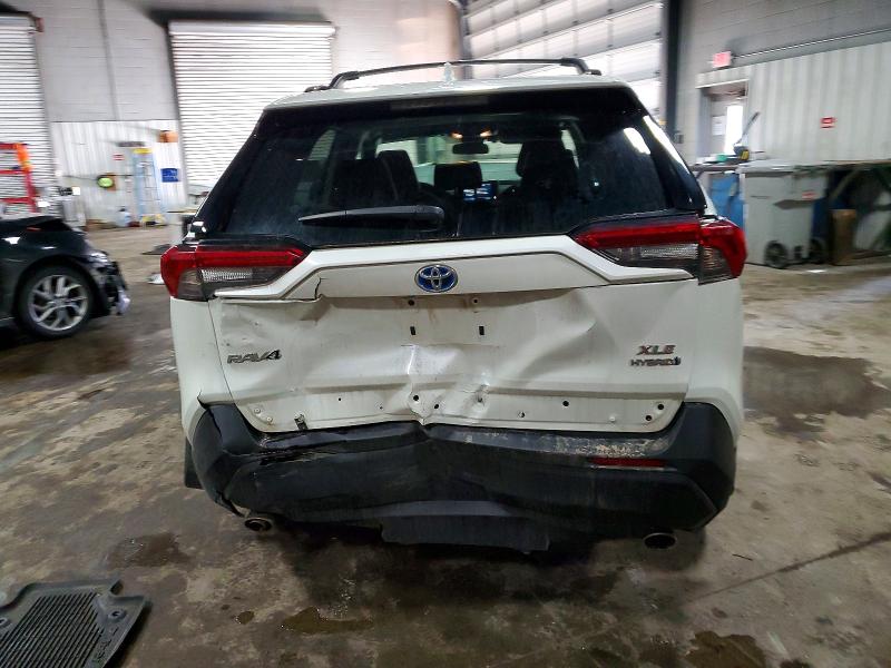 Фото 6 - TOYOTA RAV4