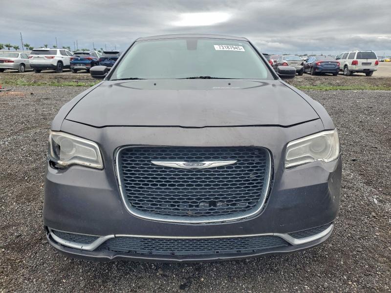Фото 5 - CHRYSLER 300