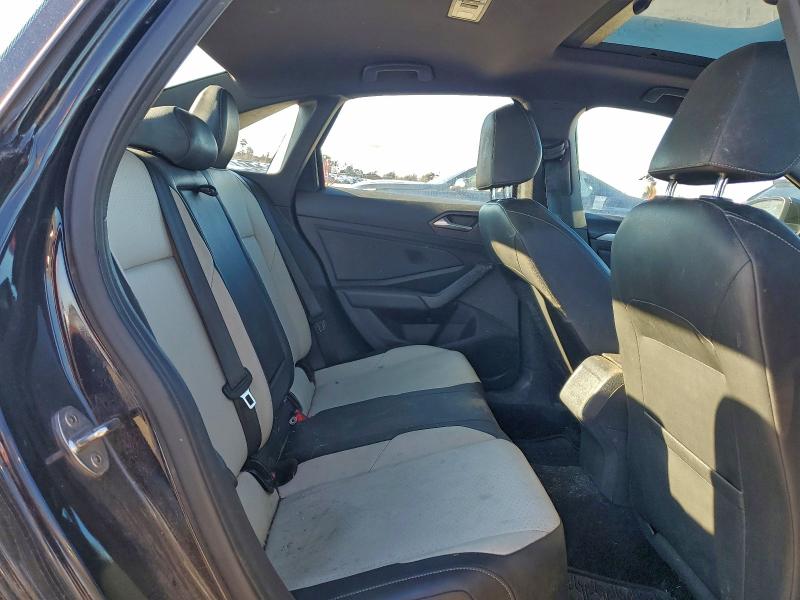 Фото 10 - VOLKSWAGEN JETTA