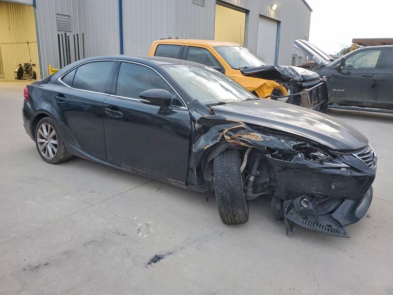 Фото 4 - LEXUS IS