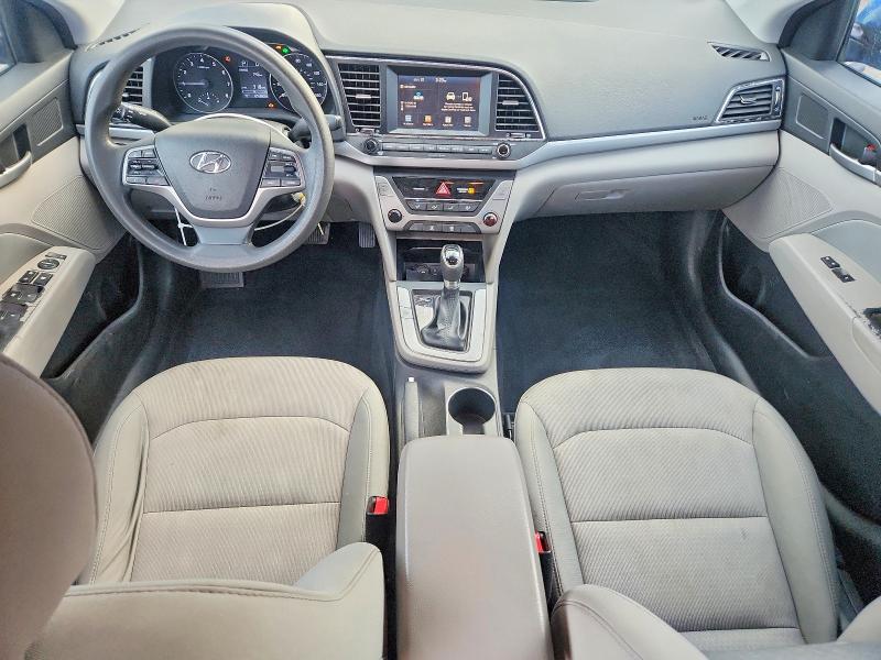 Фото 8 - HYUNDAI ELANTRA