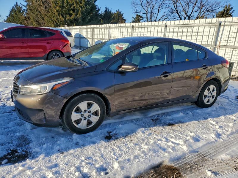 Фото 1 - KIA FORTE