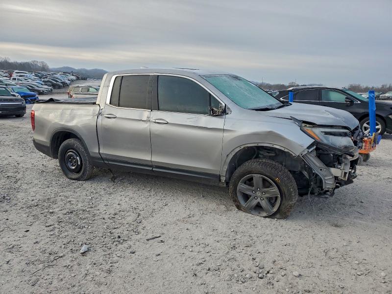 Фото 4 - HONDA RIDGELINE