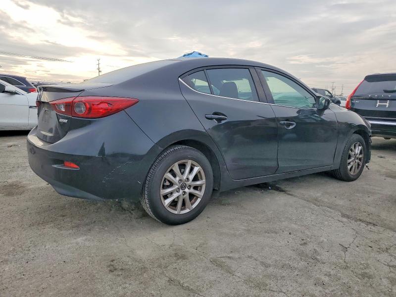 Фото 3 - MAZDA 3