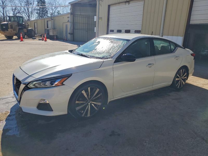 Фото 1 - NISSAN ALTIMA