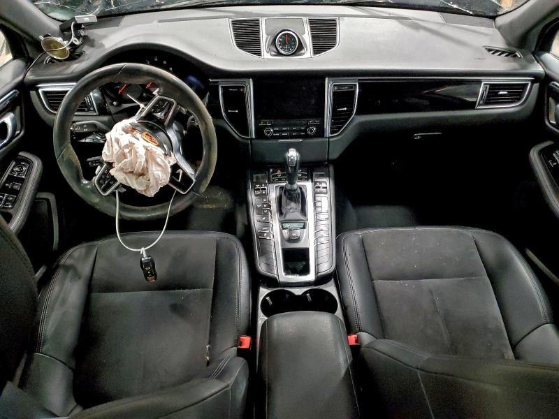 Фото 8 - PORSCHE MACAN