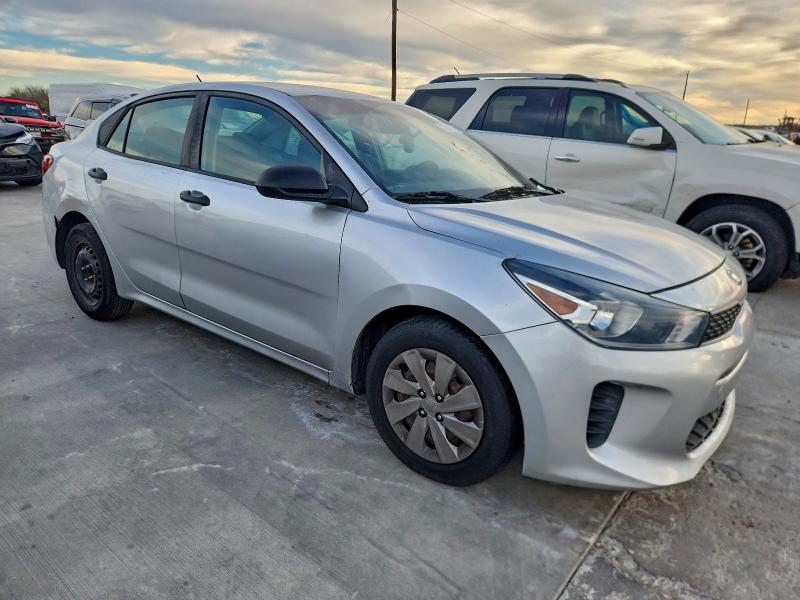 Фото 4 - KIA RIO