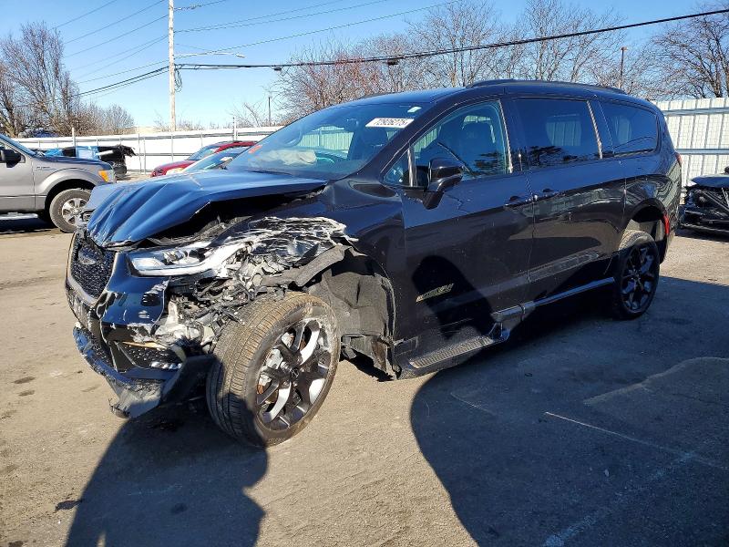 Фото 1 - CHRYSLER PACIFICA