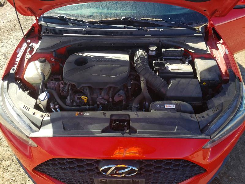 Фото 11 - HYUNDAI VELOSTER