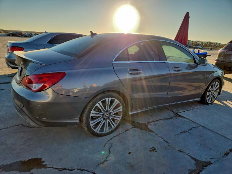 Фото 3 - MERCEDES-BENZ CLA-CLASS