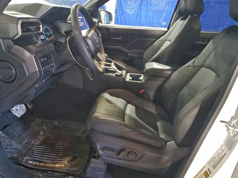 Фото 7 - TOYOTA TACOMA