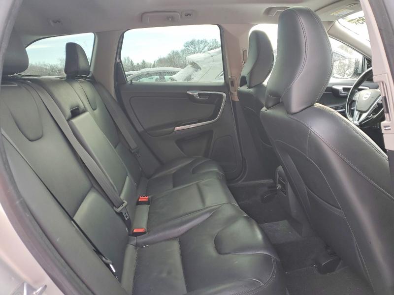 Фото 11 - VOLVO XC60