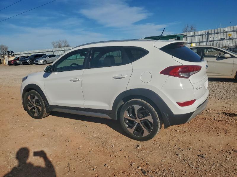 Фото 2 - HYUNDAI TUCSON
