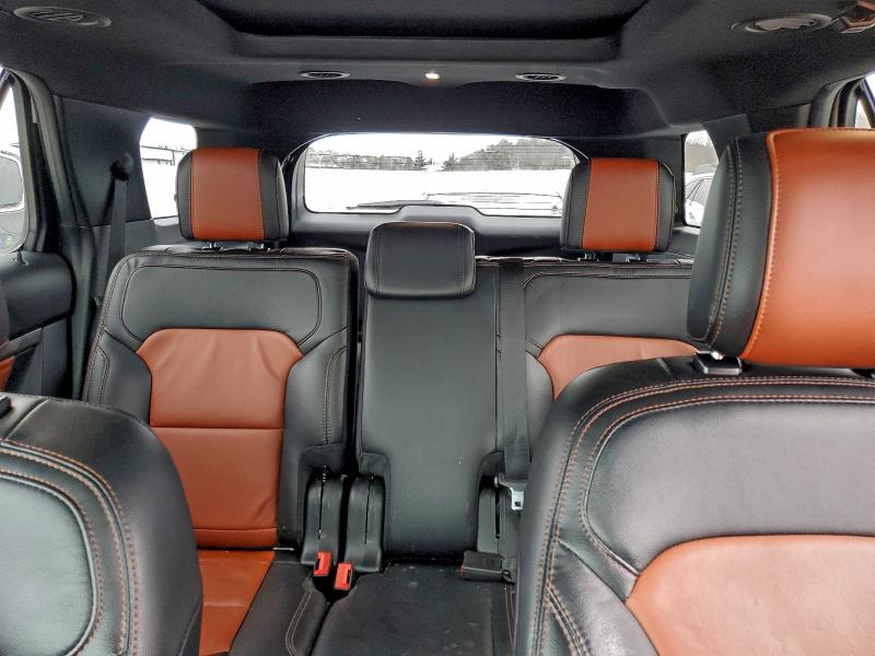 Фото 10 - FORD EXPLORER