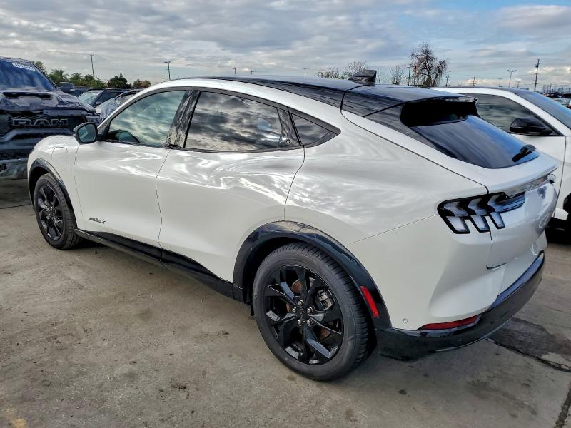 Фото 2 - FORD MUSTANG