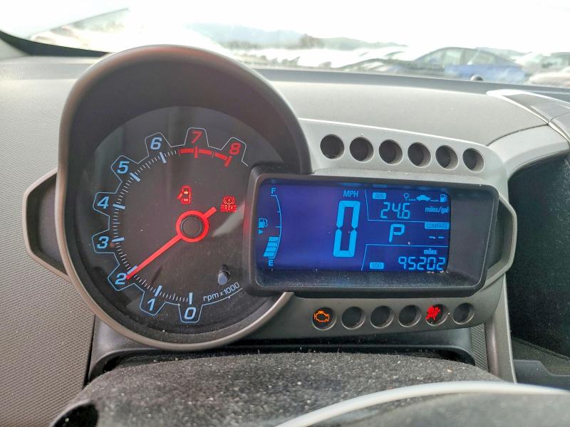 Фото 9 - CHEVROLET SONIC