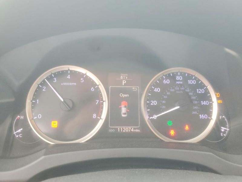 Фото 9 - LEXUS IS