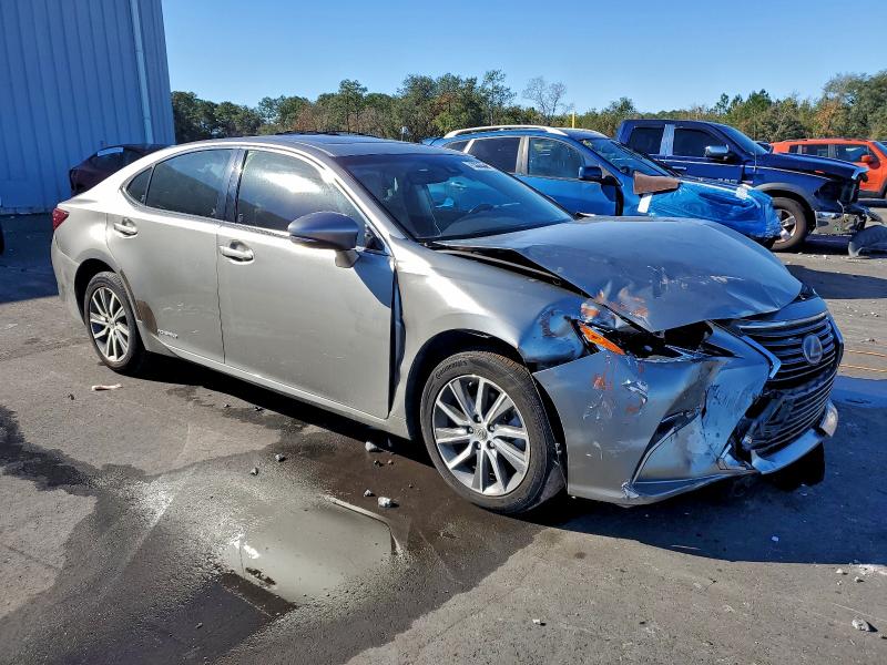 Фото 4 - LEXUS ES300