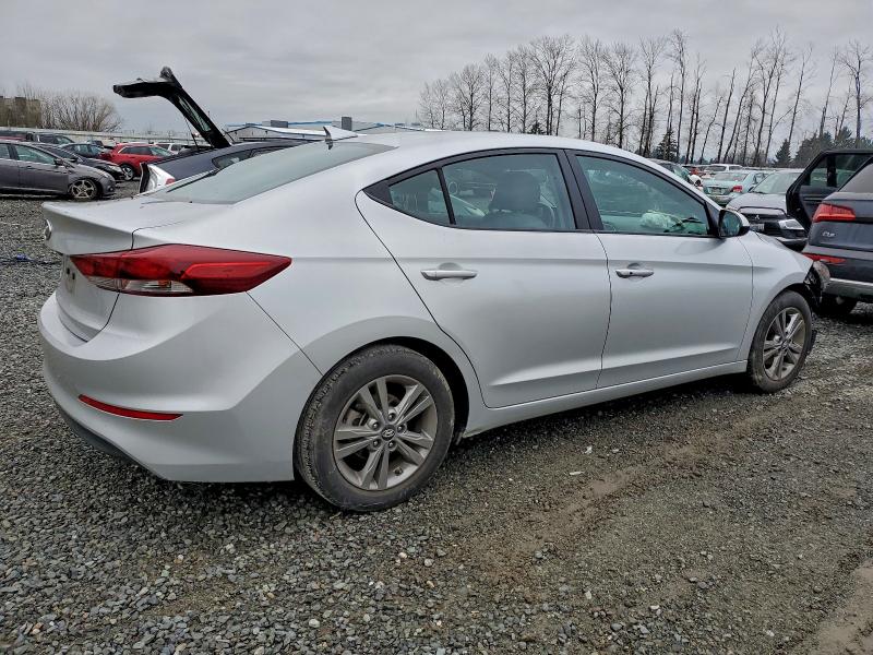 Фото 3 - HYUNDAI ELANTRA