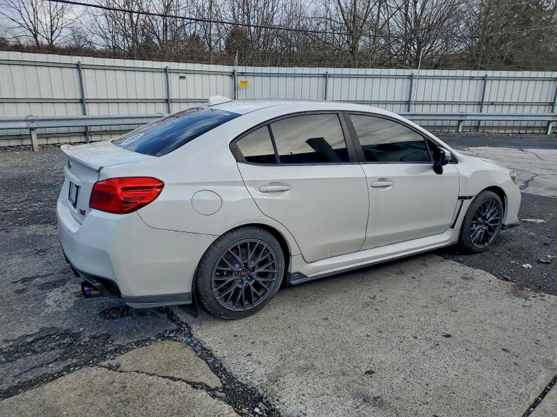 Фото 3 - SUBARU WRX