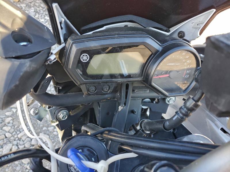 YAMAHA FZ600-800 2009