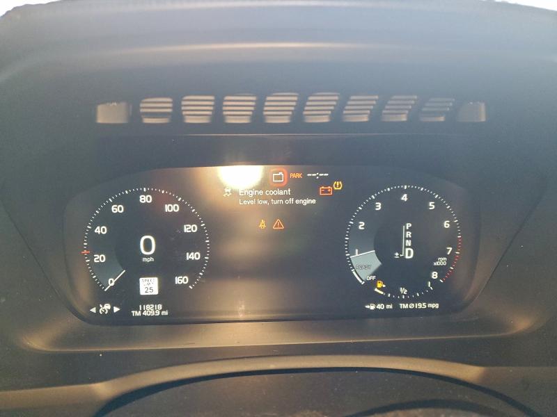 Фото 9 - VOLVO XC90