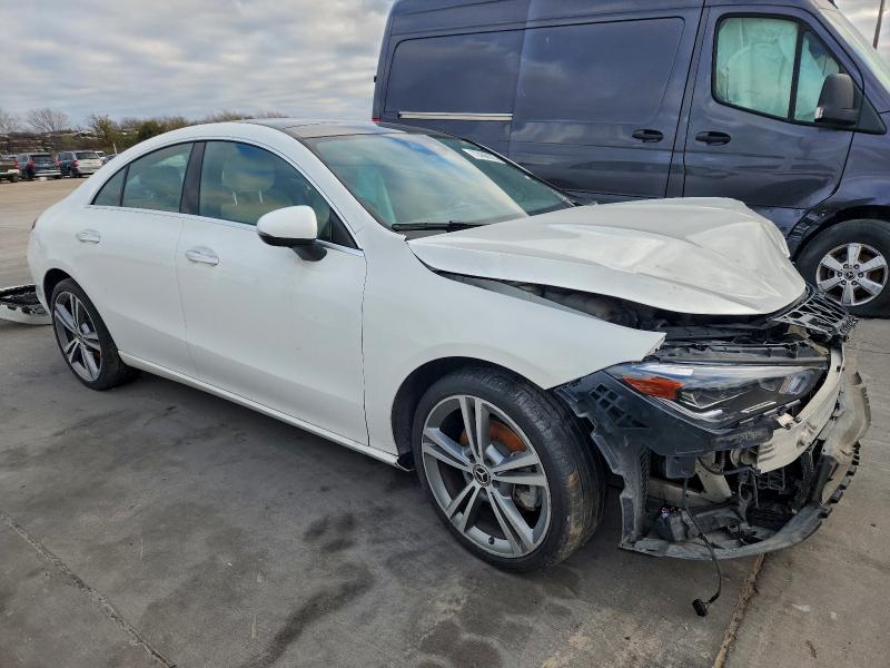 Фото 4 - MERCEDES-BENZ CLA-CLASS