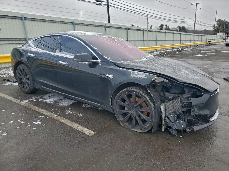 Фото 4 - TESLA MODEL S