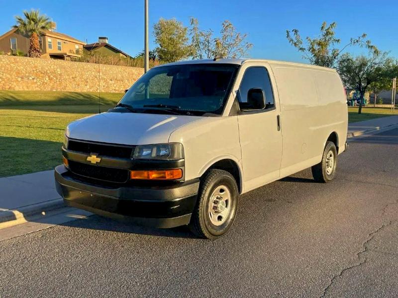 Фото 2 - CHEVROLET EXPRESS