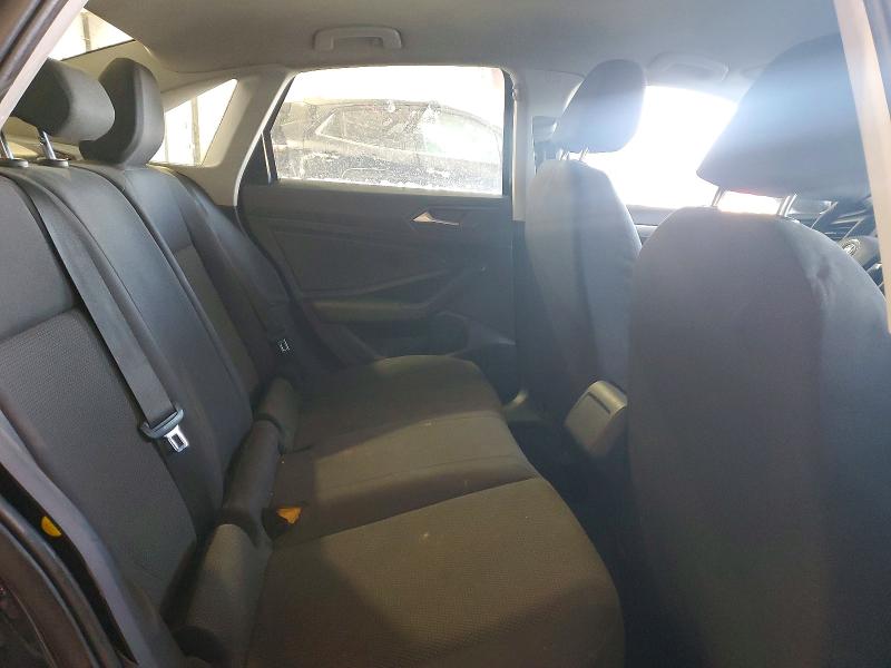 Фото 10 - VOLKSWAGEN JETTA