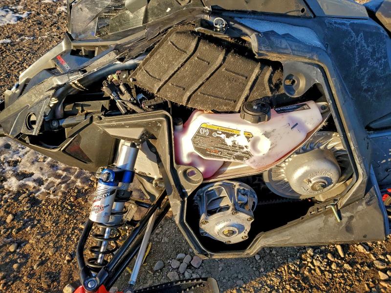 SKI-DOO SNOWMOBILE 2021